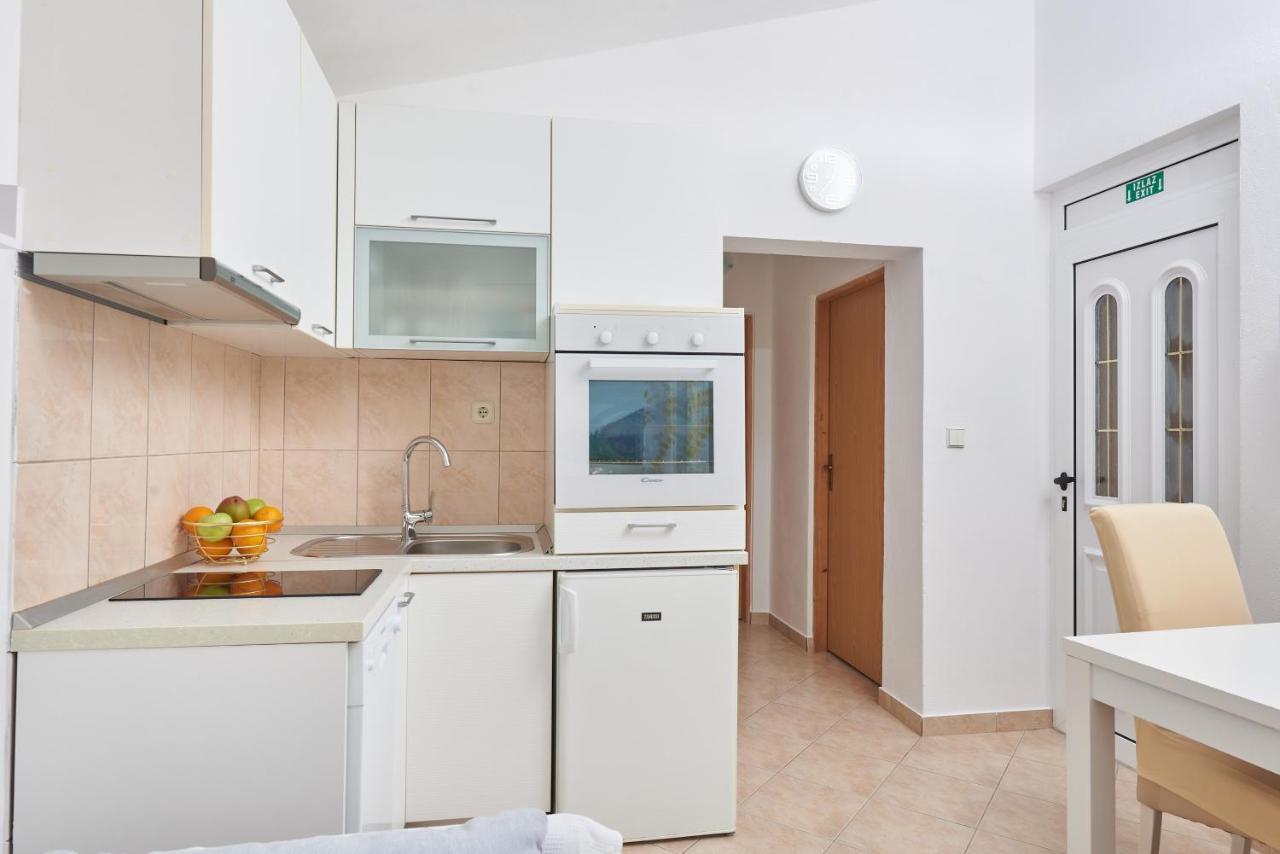 Apartments Lumi Rogoznica  Buitenkant foto