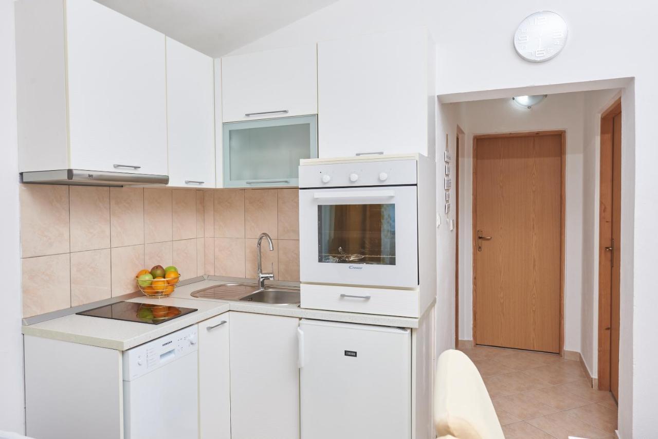 Apartments Lumi Rogoznica  Buitenkant foto