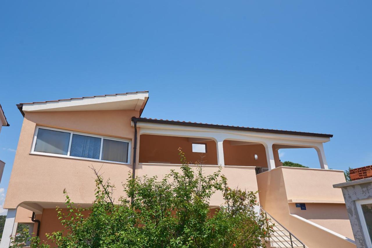 Apartments Lumi Rogoznica  Buitenkant foto